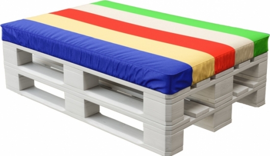 Пуф White с разноцветной подушкой комбинированного цвета в аренду